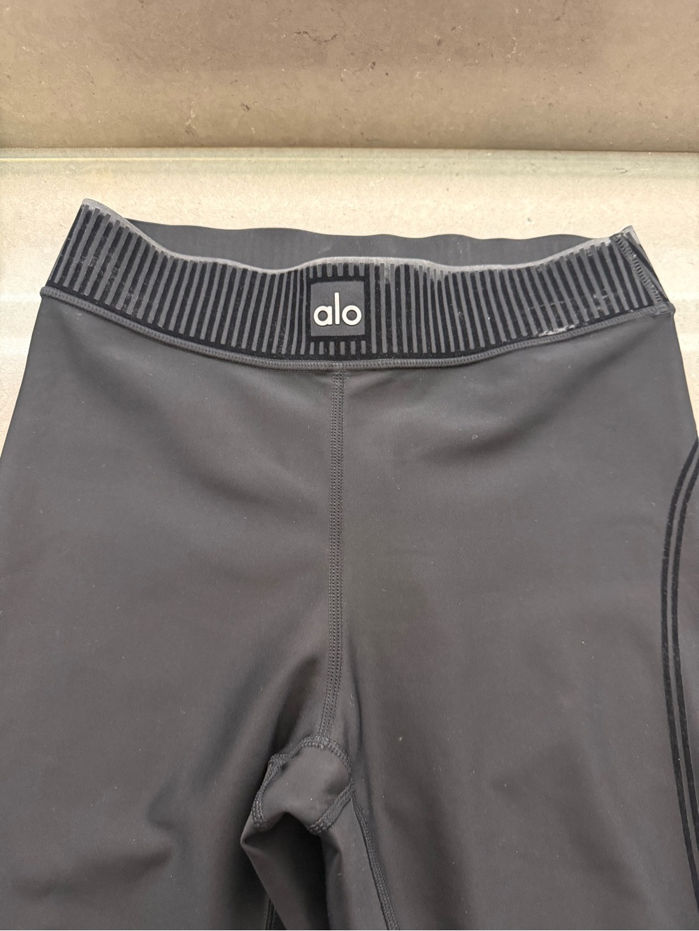 Alo Black line up 7/8 Leggings with damage on ribbing and Elastic Waistband
